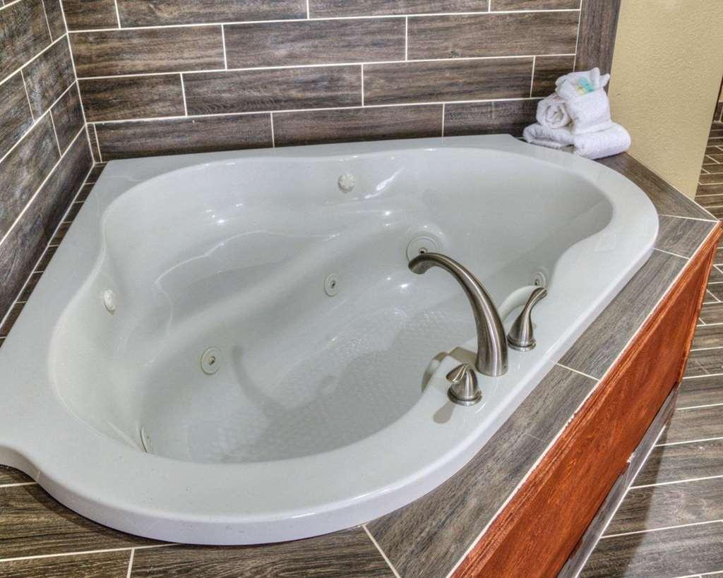 Comfort Suites Plymouth Near Us-30 Habitación foto