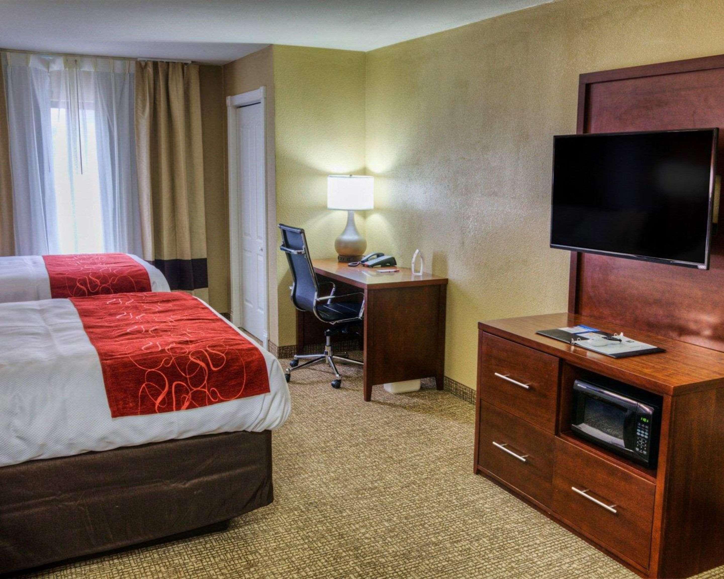 Comfort Suites Plymouth Near Us-30 Exterior foto